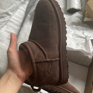 ugg ultra mini dark chocolate colour